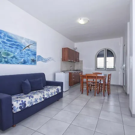Holiday Homes Hotel apartamentowy Otranto